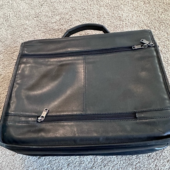 Tumi black leather briefcase - Picture 2 of 9